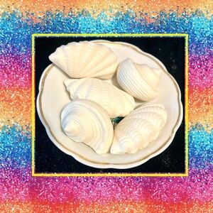 Karen Carson Creation Decorative White Seashell Boutique Soap Set